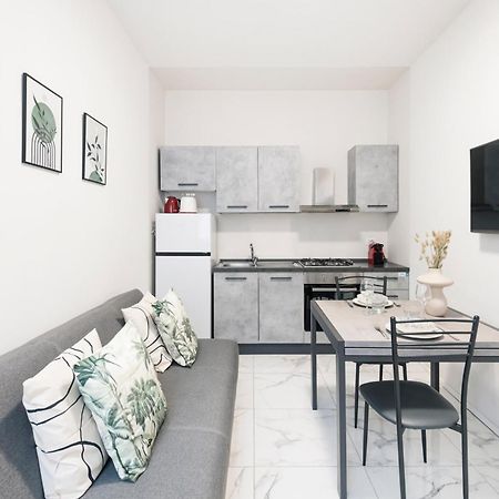 Easylife - Appartamento Elegante Moderno E Accogliente - La Tua Oasi In Citta Milán Exterior foto