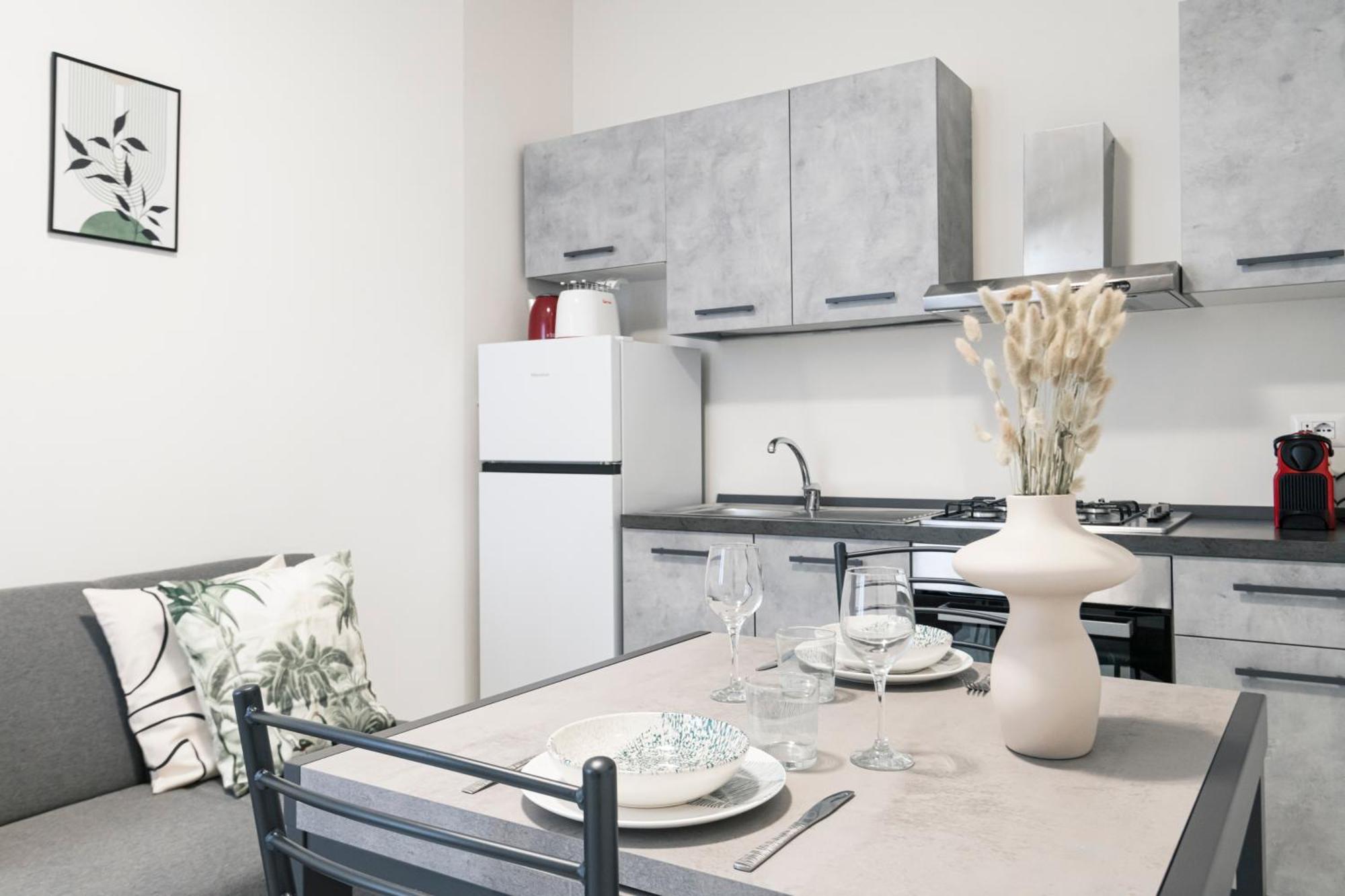 Easylife - Appartamento Elegante Moderno E Accogliente - La Tua Oasi In Citta Milán Exterior foto